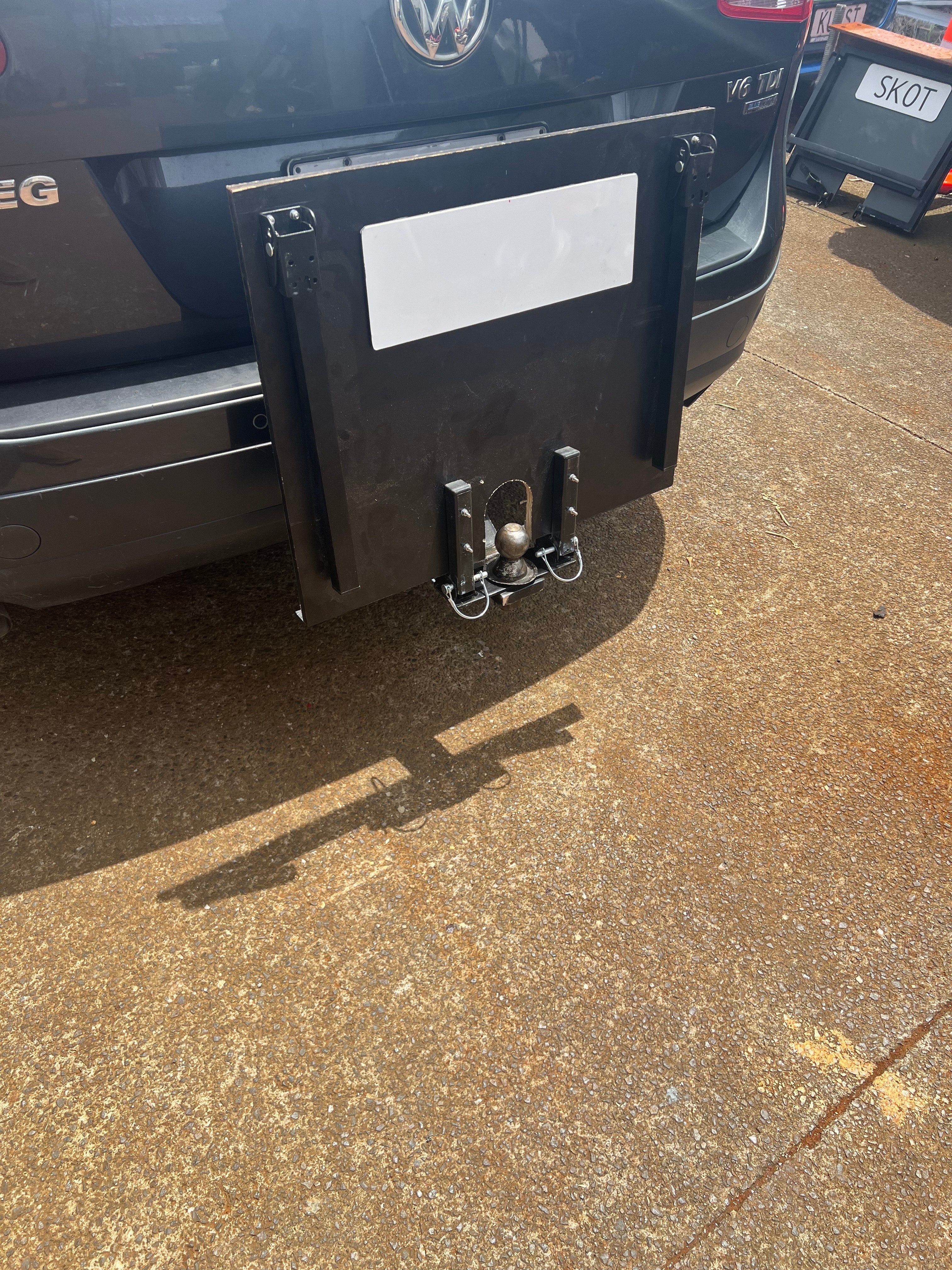 SteadyDog SteadyStep – Heavy Duty Towbar Dog Step